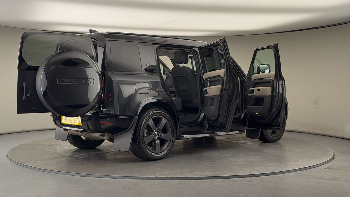 More views of Land Rover Defender 110