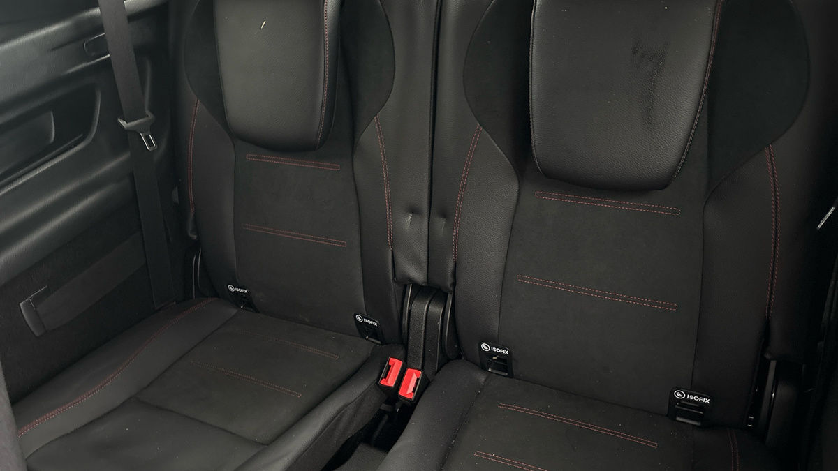 Mercedes-Benz GLB Image 25