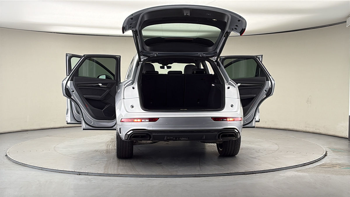 More views of Audi Q5