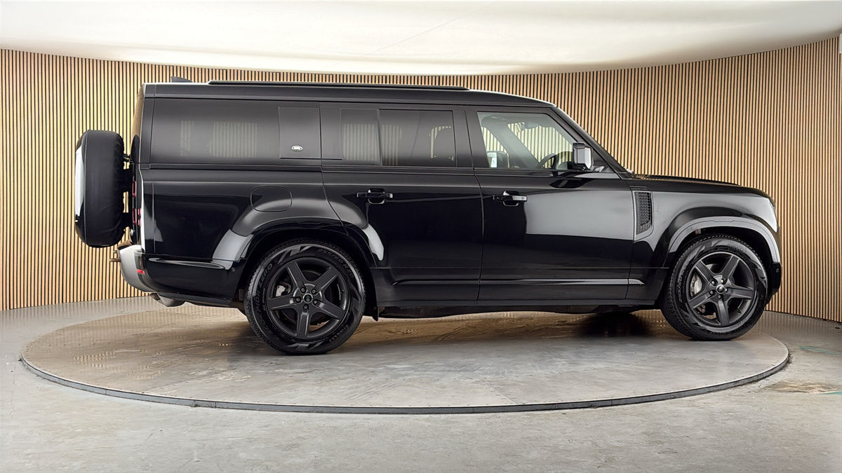 More views of Land Rover Defender 130
