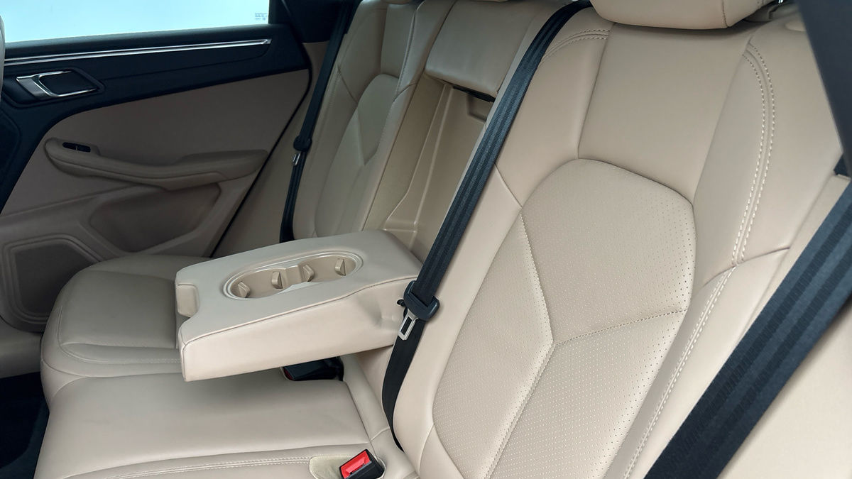 Porsche Macan Image 9