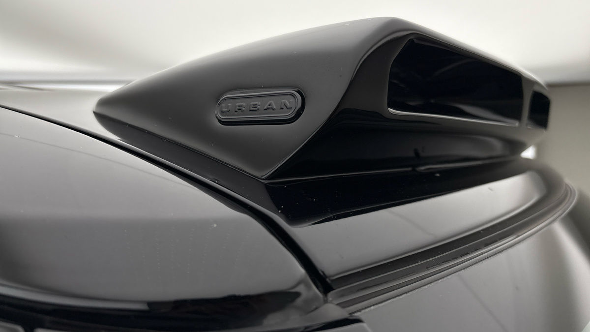 Land Rover Defender 90 Urban Image 25