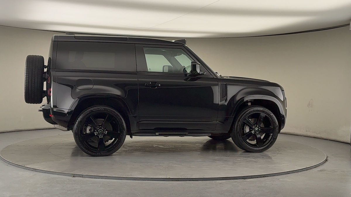 More views of Land Rover Defender 90