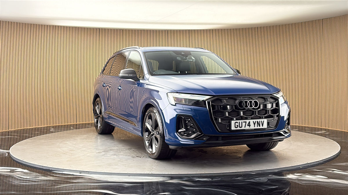 More views of Audi Q7