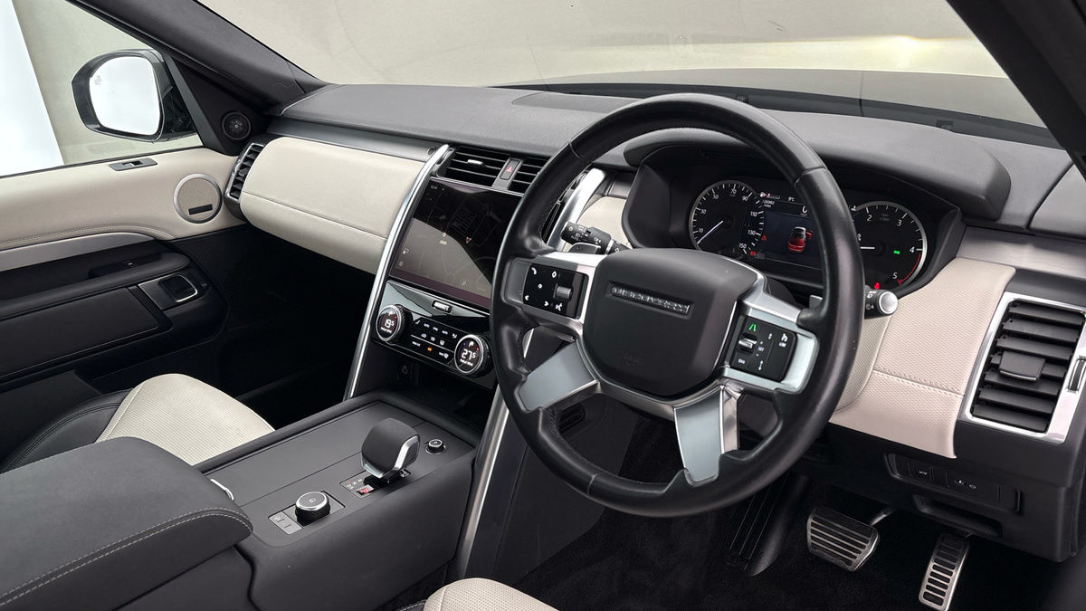 Land Rover Discovery Image 5