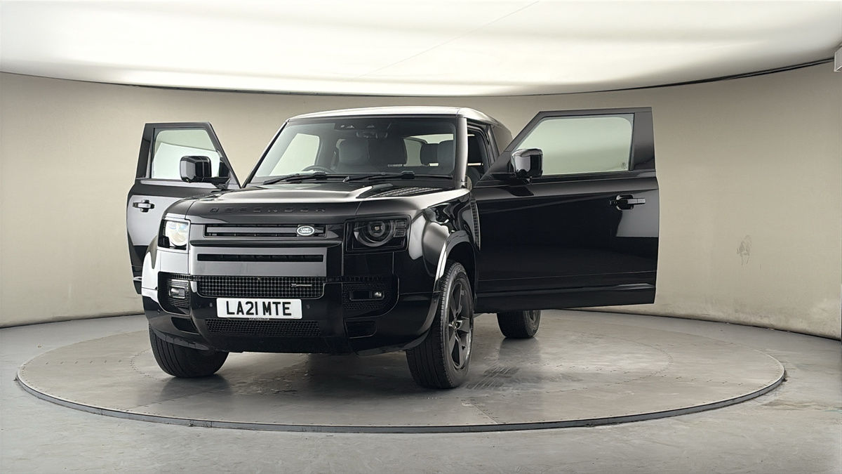 More views of Land Rover Defender 90