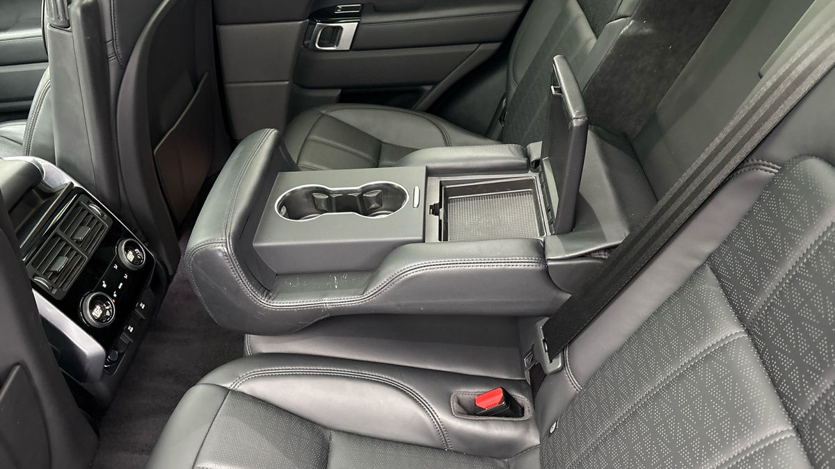 Land Rover Range Rover Sport Image 9