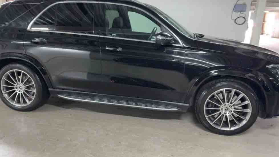 More views of Mercedes-Benz GLE