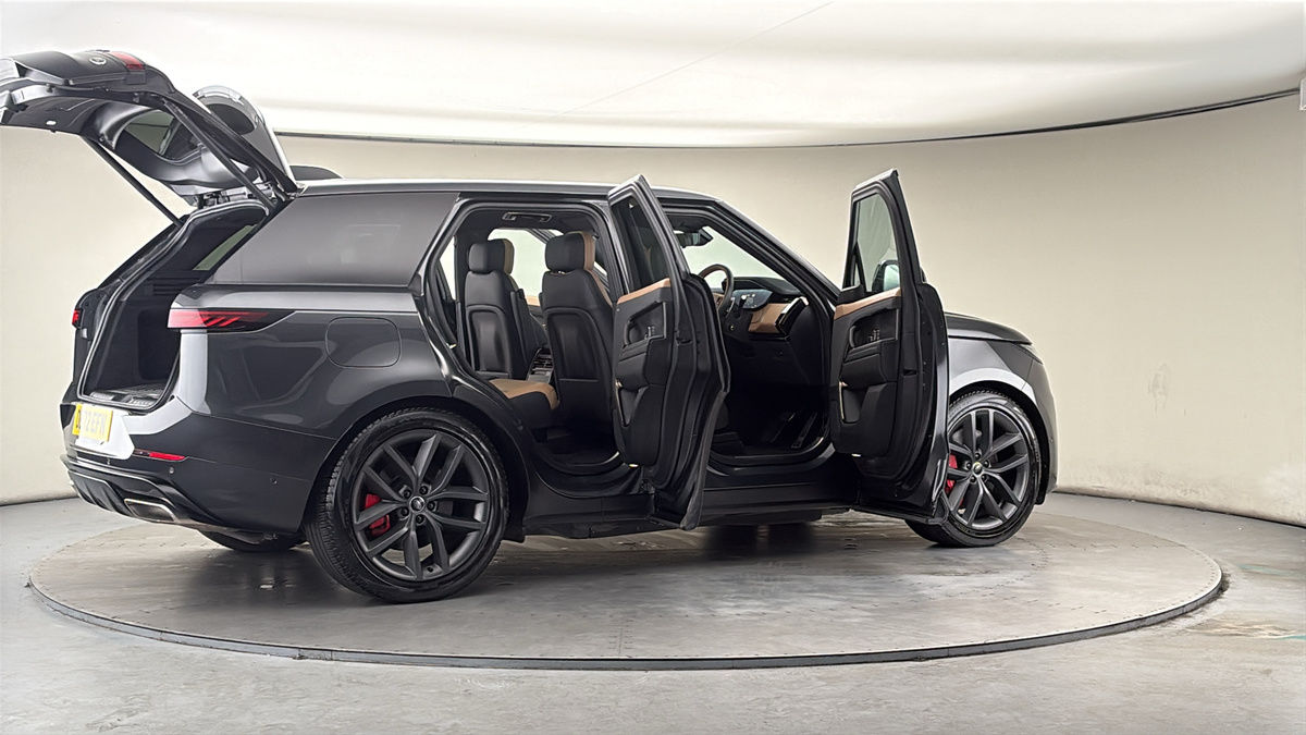 More views of Land Rover Range Rover Sport