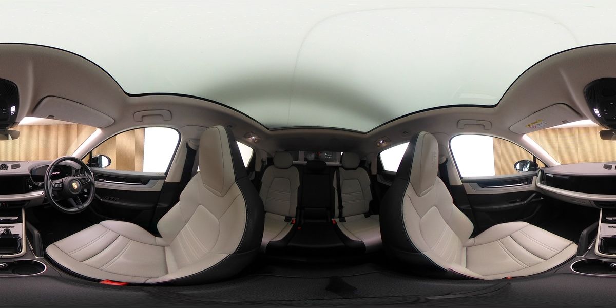 More views of Porsche Cayenne