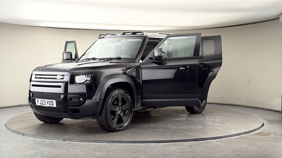 More views of Land Rover Defender 110