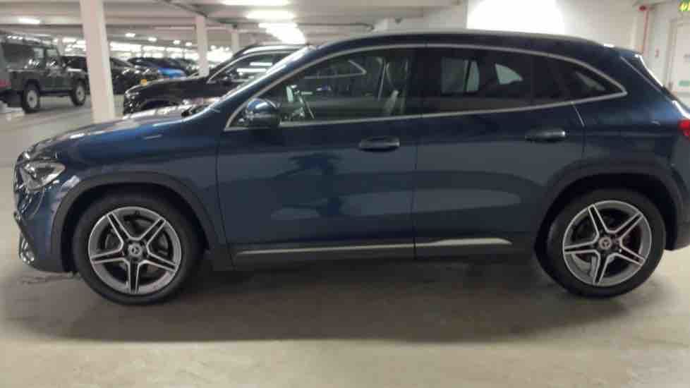 More views of Mercedes-Benz GLA