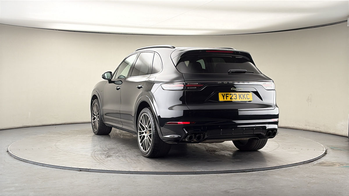 More views of Porsche Cayenne