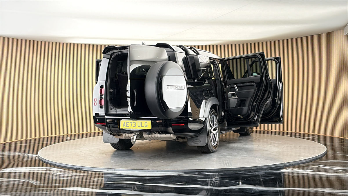 More views of Land Rover Defender 130