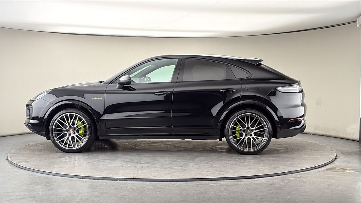 More views of Porsche Cayenne