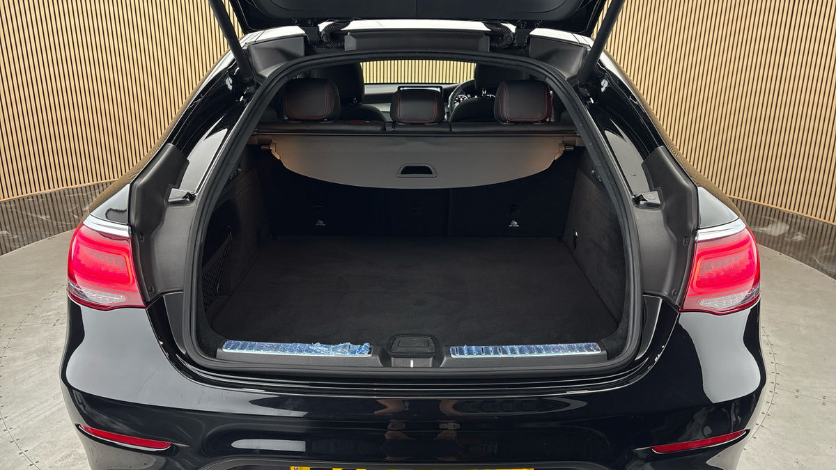 Mercedes-Benz GLC Image 11