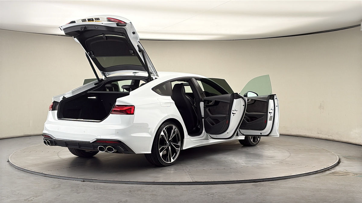 More views of Audi S5