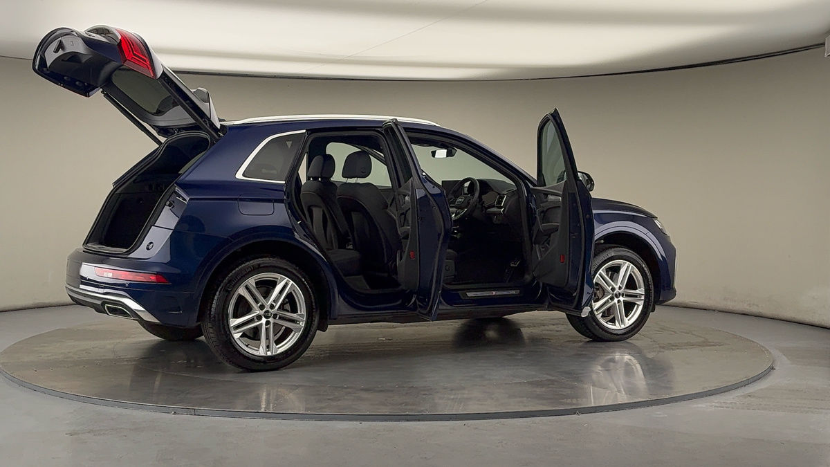 More views of Audi Q5