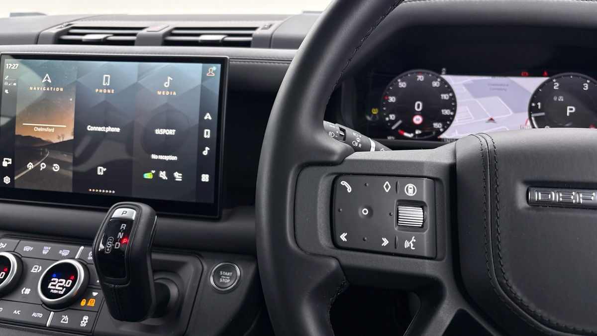 Land Rover Defender 110 Urban Image 13