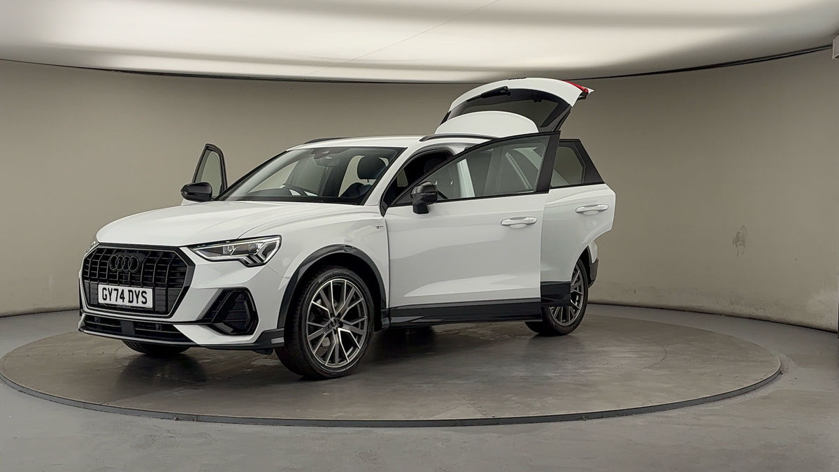 More views of Audi Q3