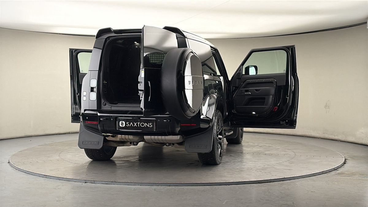 More views of Land Rover Defender 90