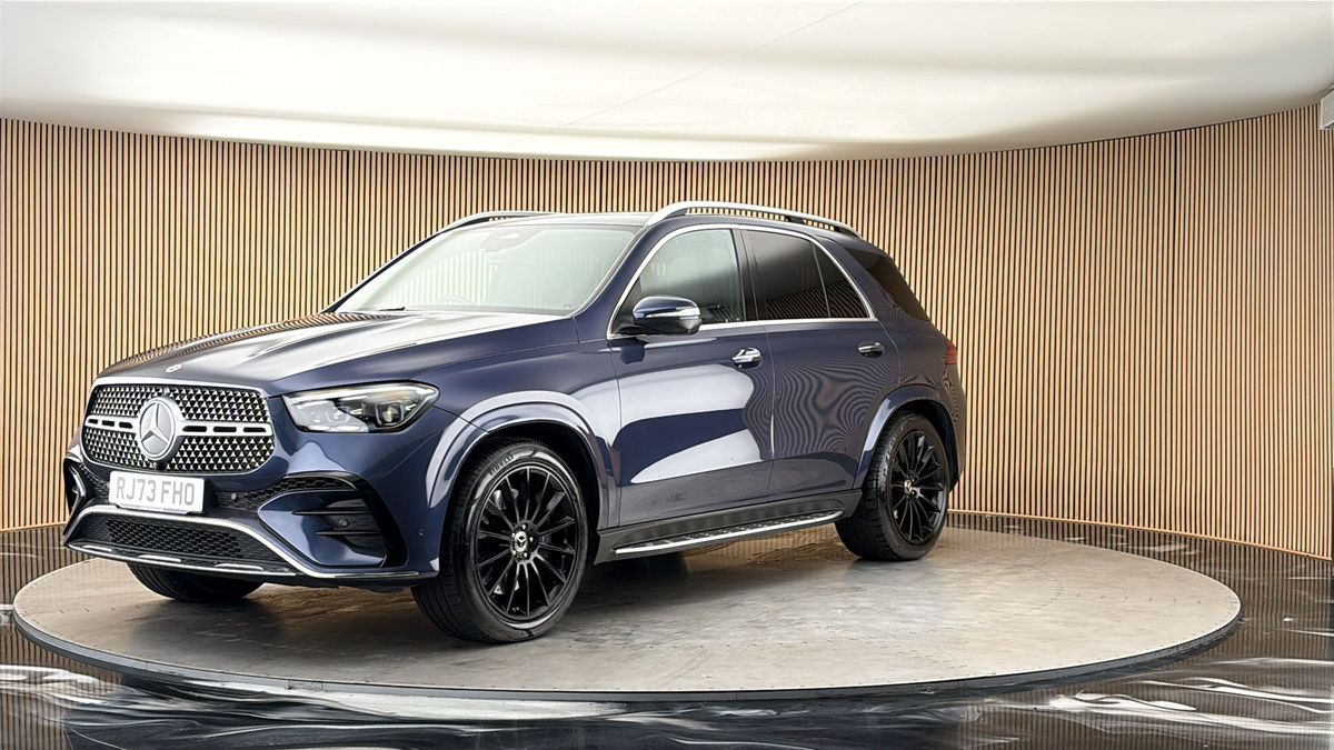 More views of Mercedes-Benz GLE