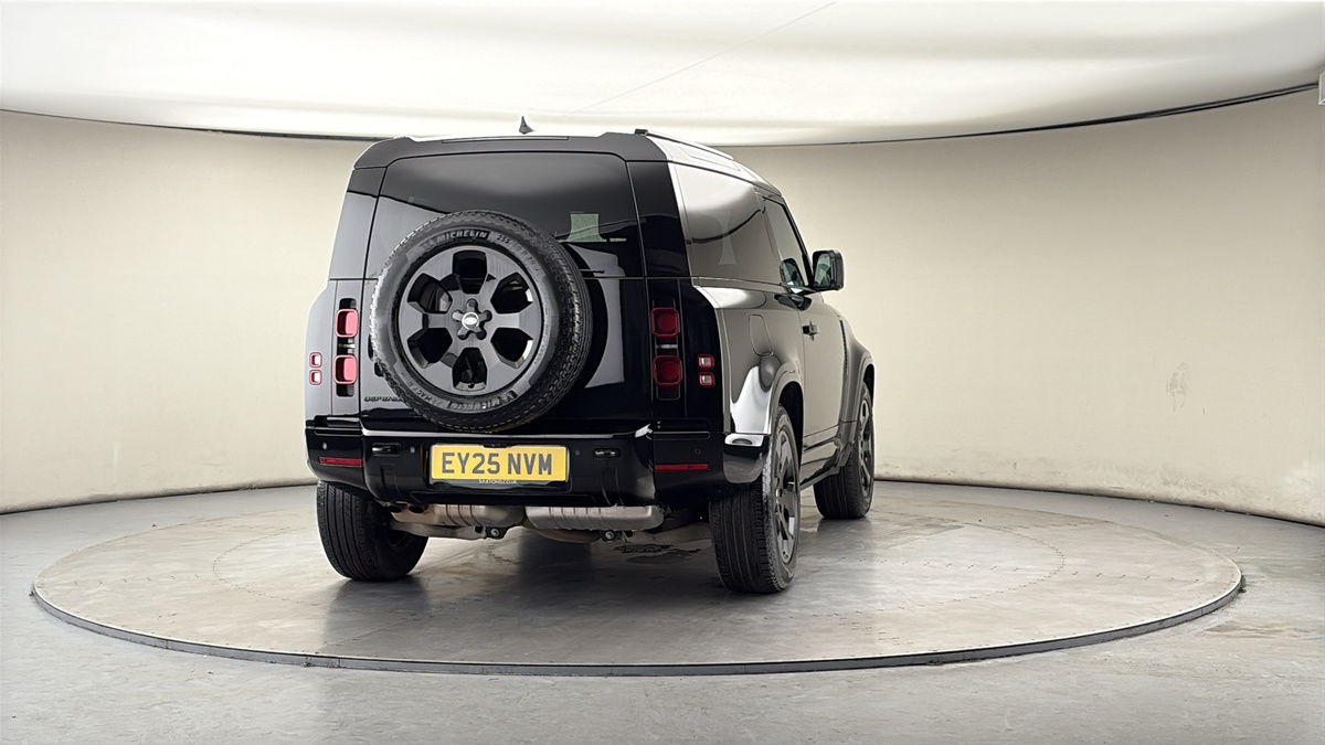 More views of Land Rover Defender 90