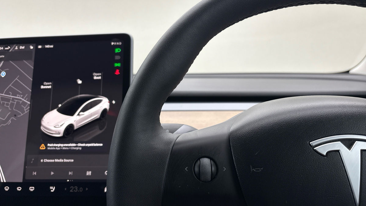 Tesla Model 3 Image 13