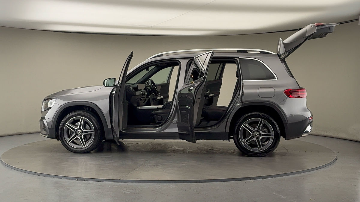 More views of Mercedes-Benz GLB