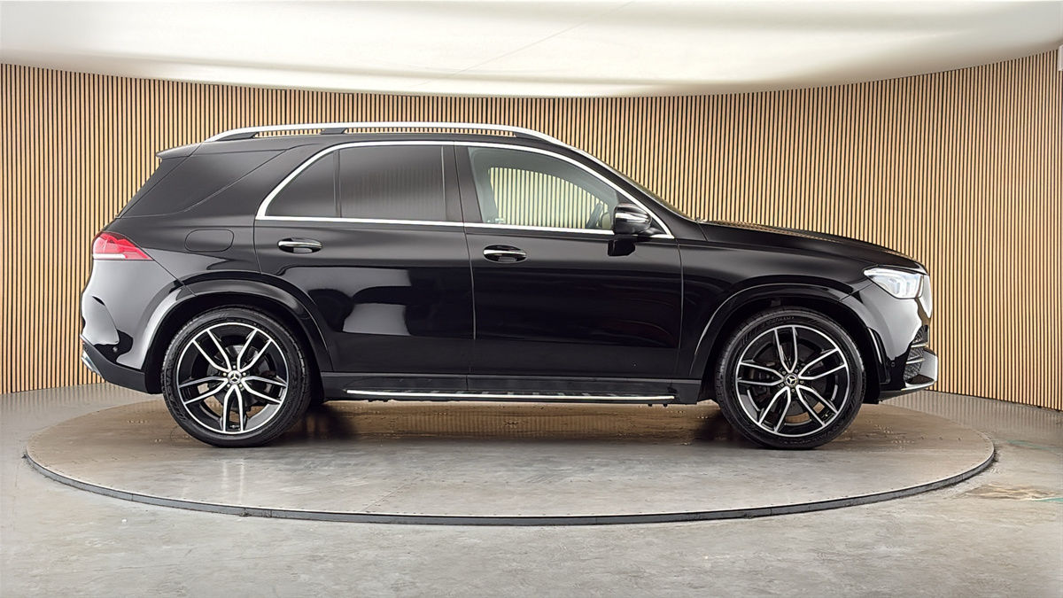 Mercedes-Benz GLE Image 16