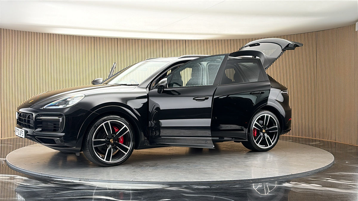 More views of Porsche Cayenne