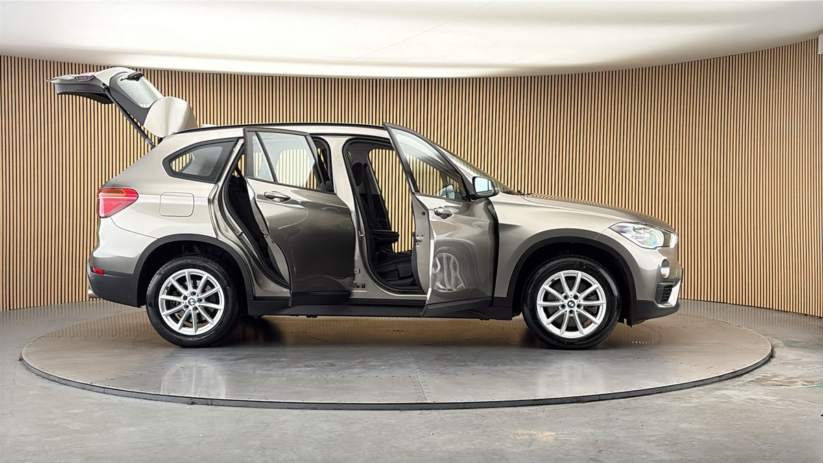 More views of BMW X1