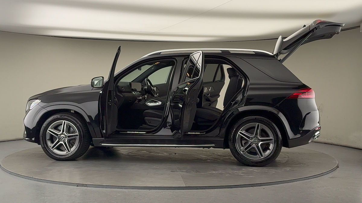 More views of Mercedes-Benz GLE