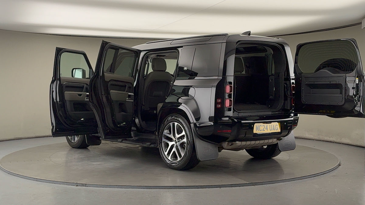 More views of Land Rover Defender 110