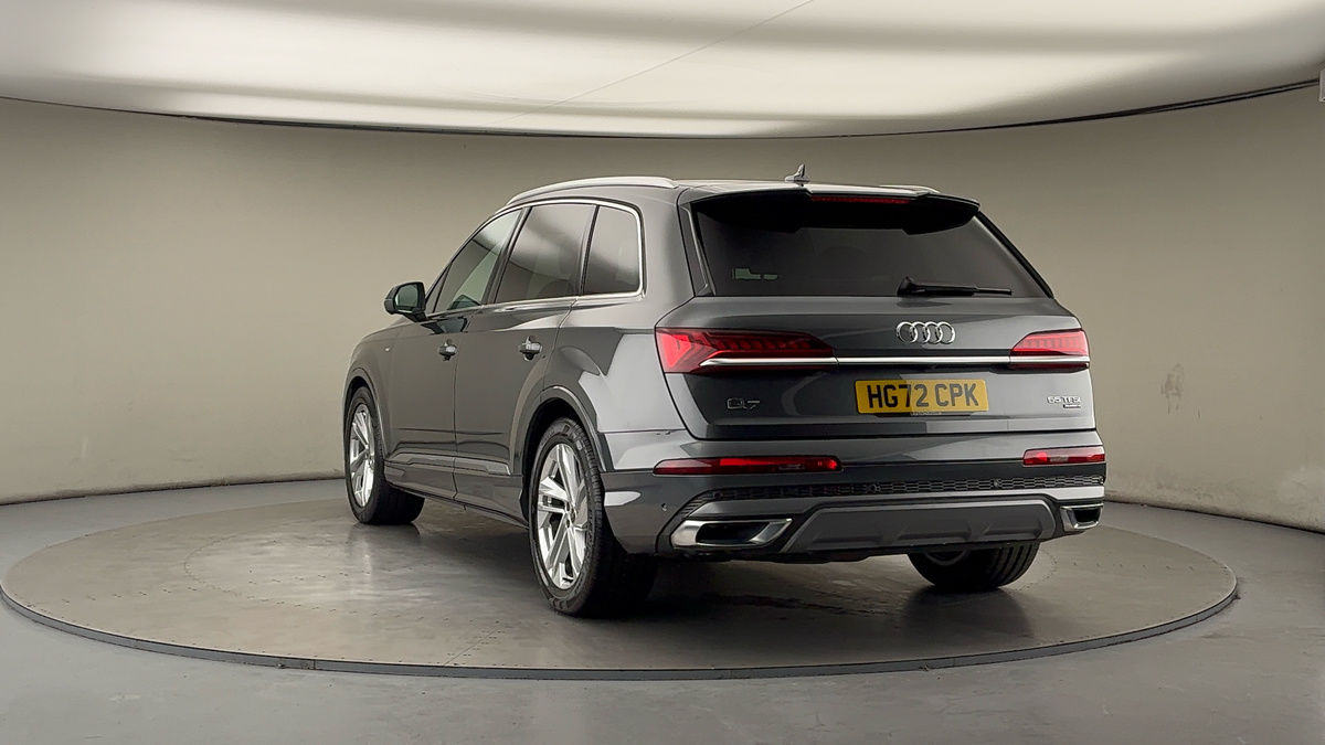 More views of Audi Q7