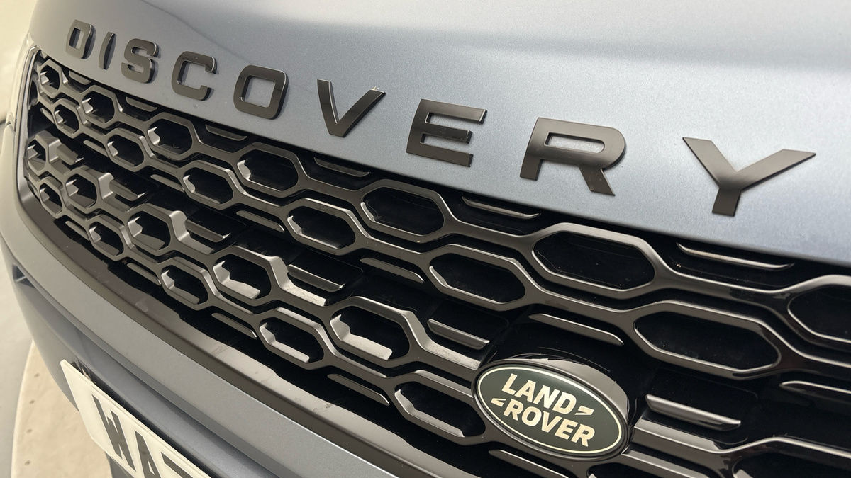 Land Rover Discovery Sport Image 24