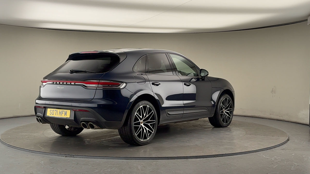 More views of Porsche Macan