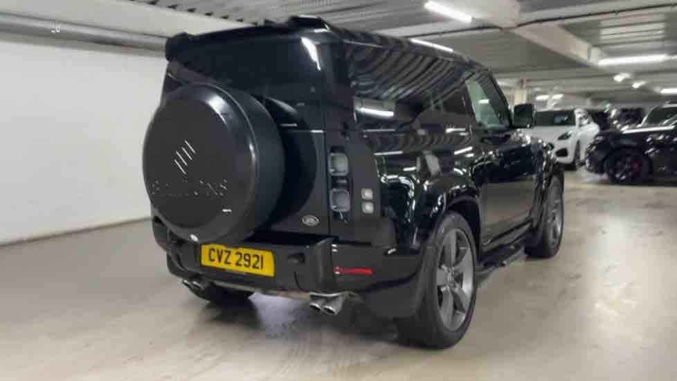 More views of Land Rover Defender 90