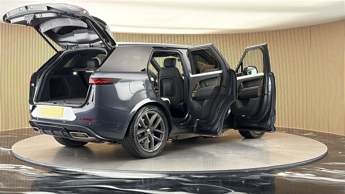 More views of Land Rover Range Rover Sport