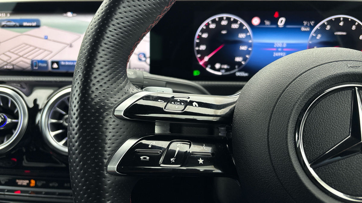 Mercedes-Benz CLA Image 13