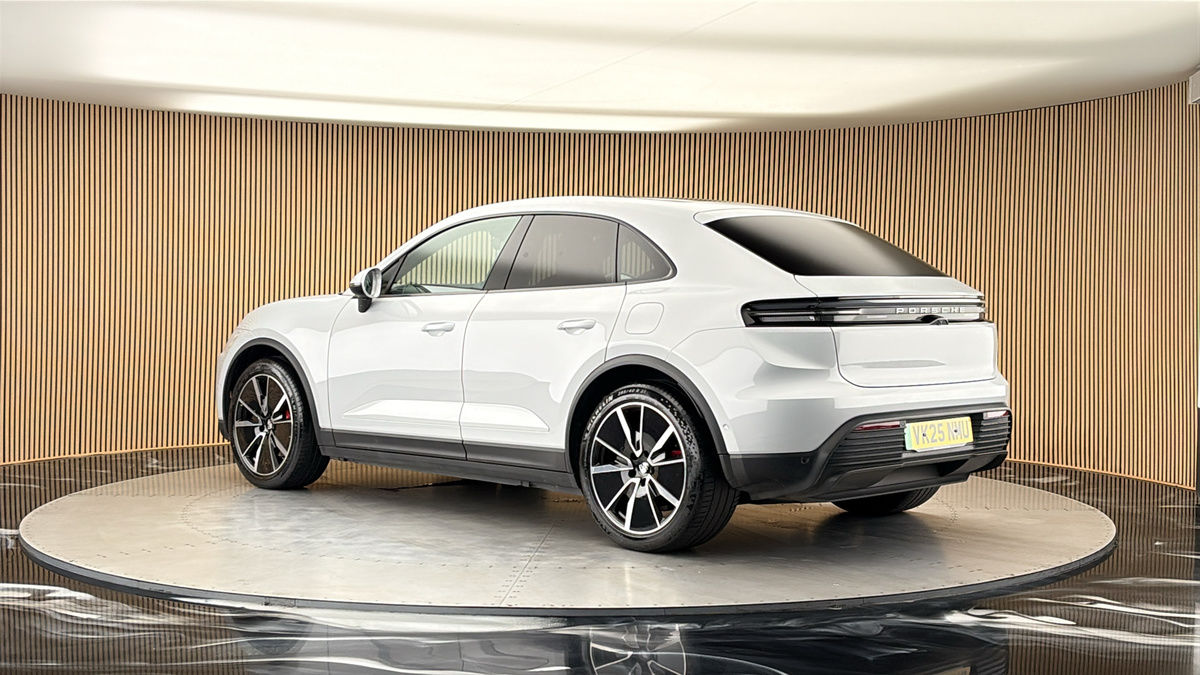 More views of Porsche Macan