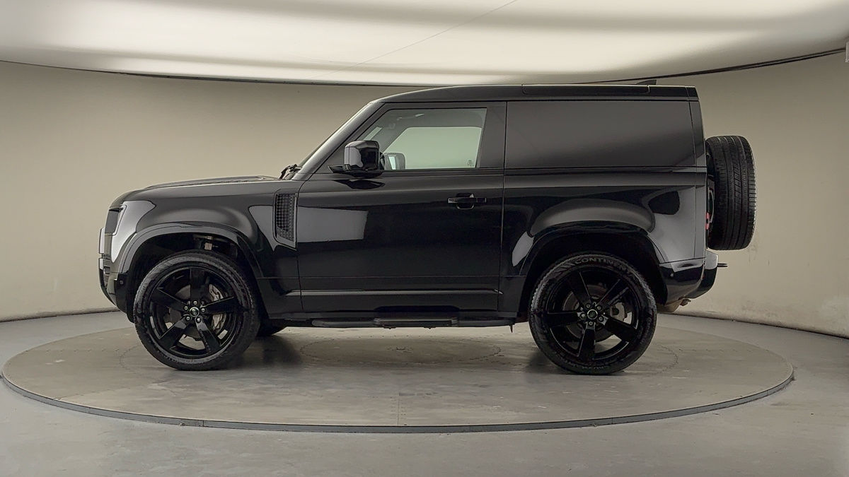 More views of Land Rover Defender 90