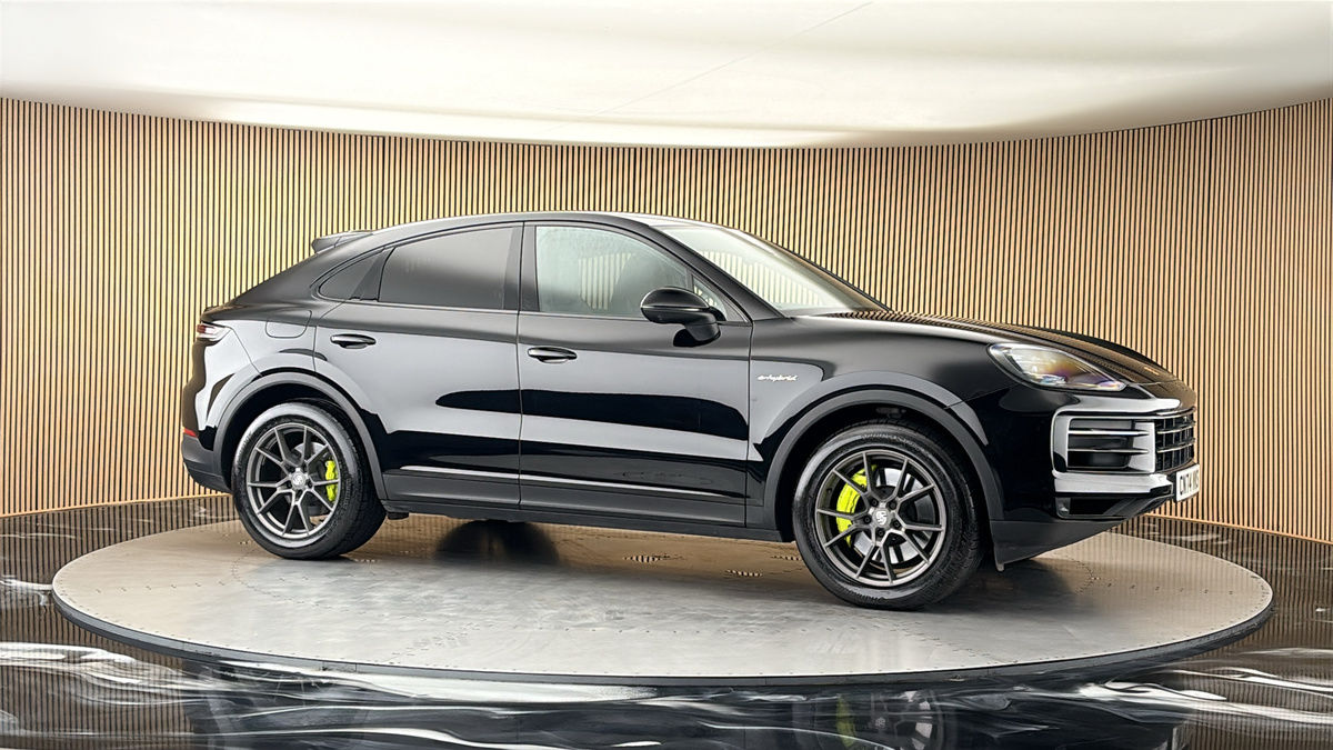 More views of Porsche Cayenne