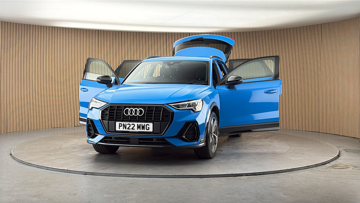 More views of Audi Q3