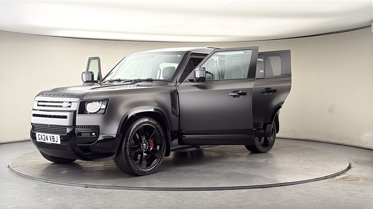 More views of Land Rover Defender 110