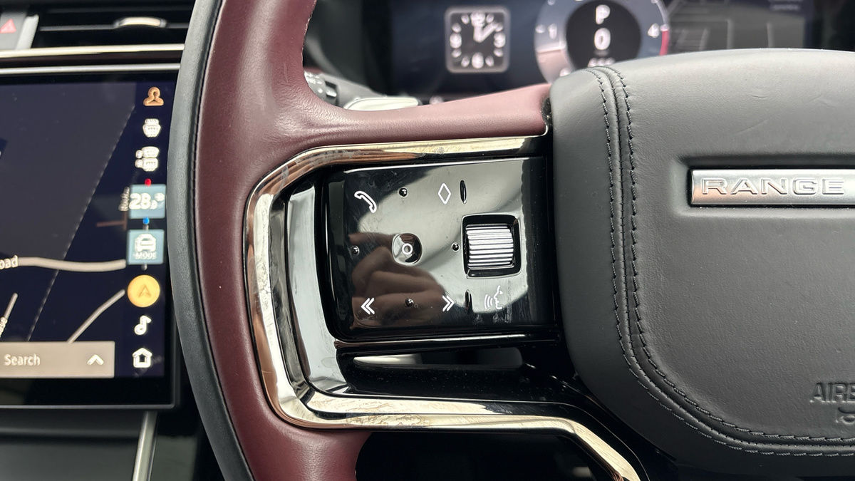 Land Rover Range Rover Velar Image 13