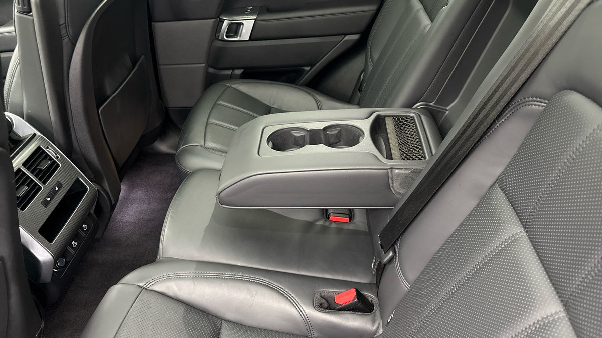 Land Rover Range Rover Sport Image 9