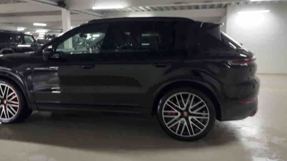 More views of Porsche Cayenne
