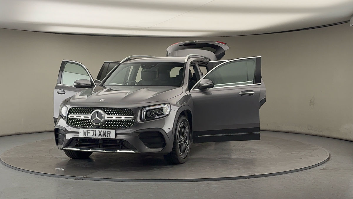 More views of Mercedes-Benz GLB