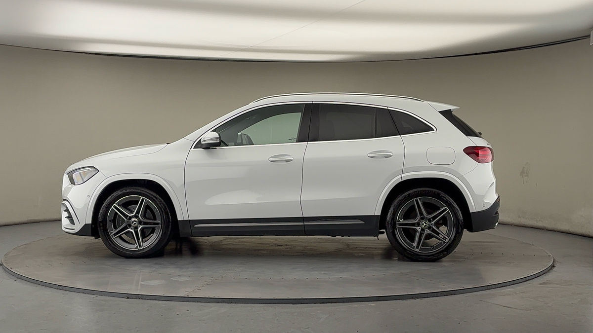 More views of Mercedes-Benz GLA